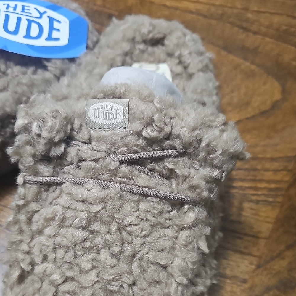 Hey Dude Wendy Timber Wolf Fuzzy Slippers - Picture 5 of 7